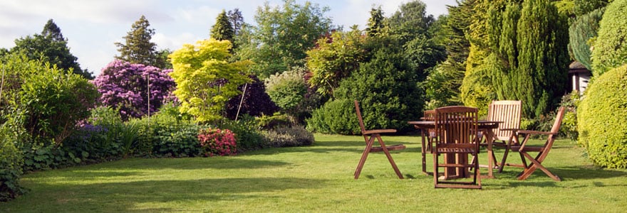 Table de jardin en teck